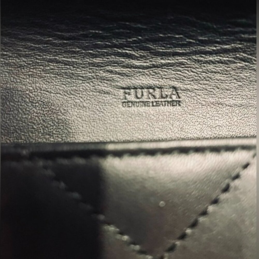 Furla Bella Pre-loved Quilted Crossbody Bag Clutch - Picture 5 of 15